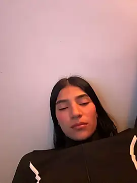 Snapshot of Ema_Rose_ chatting on June 25, 2026, 5:12 am Ema Rose online show from June 25, 2026, 5:12 am