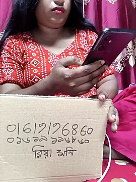 Riyamoni7485 online show from April 21, 2026, 6:47 pm