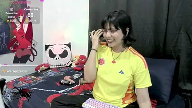 natsumixx online show from June 24, 2026, 5:39 am