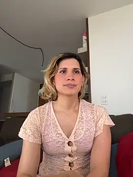 Snapshot of milablossom01 chatting on June 12, 2026, 3:32 pm milablossom01 online show from June 12, 2026, 3:32 pm