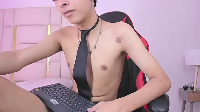 julian xx online show from June 22, 2026, 7:33 pm
