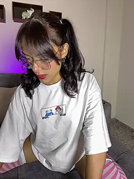 Snapshot of Iam_Lyan_ chatting on May 27, 2026, 6:26 pm Iam Lyan online show from May 27, 2026, 6:26 pm