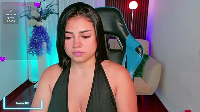 taylor smiith1 online show from June 10, 2026, 8:21 pm