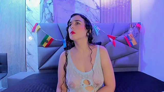 rousemonroe online show from June 19, 2026, 7:09 pm