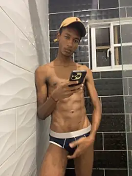 twink gabrielll online show from June 7, 2026, 11:32 pm