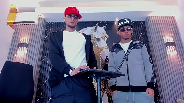 Snapshot of The_Gods_In_Diamonds chatting on March 7, 2026, 5:25 am The Gods In Diamonds online show from March 7, 2026, 5:25 am