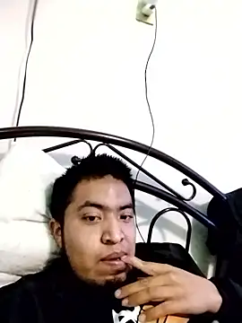 luissfert7y5 online show from January 12, 2026, 2:18 am