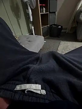 Hertsguy1984 online show from June 30, 2026, 10:54 pm