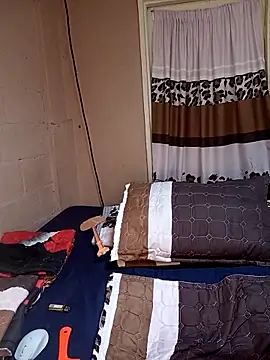 Snapshot of CutieNatz chatting on April 16, 2026, 6:58 am CutieNatz online show from April 16, 2026, 6:58 am