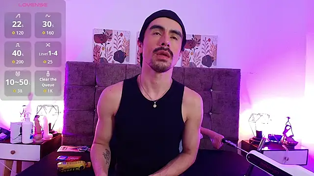 Snapshot of Ethan_Briggs_ chatting on June 24, 2026, 2:32 am Ethan Briggs online show from June 24, 2026, 2:32 am