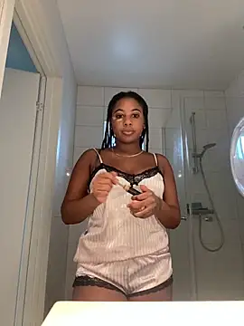 xo steffyxo 4 online show from May 4, 2026, 5:11 am