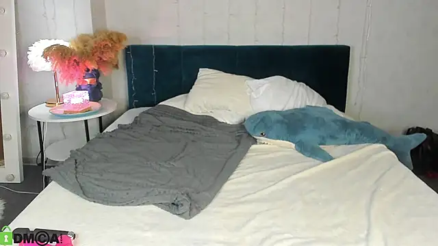 Mira Silk online show from March 22, 2026, 11:23 am