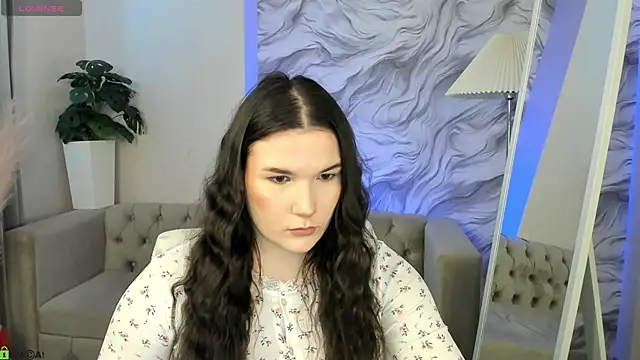 Mira Silk online show from March 6, 2026, 11:27 am