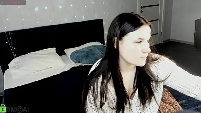 Mira Silk online show from March 28, 2026, 11:11 am