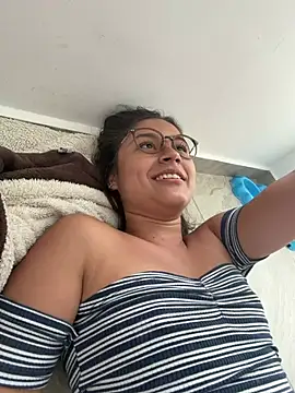 ivette swan online show from June 26, 2026, 9:53 pm