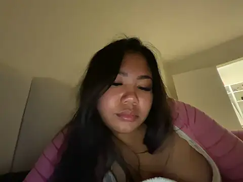 TitiTinyThai online show from July 1, 2026, 8:53 pm