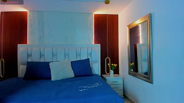 Anita23   online show from April 8, 2026, 4:47 am