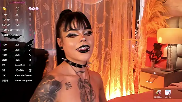 SweetDevil 7 online show from June 15, 2026, 10:31 pm