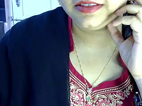 Cute Aliyaa online show from June 27, 2026, 10:43 am