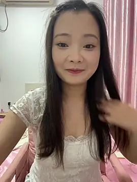 BIGBABYYEYE online show from June 17, 2026, 12:26 pm