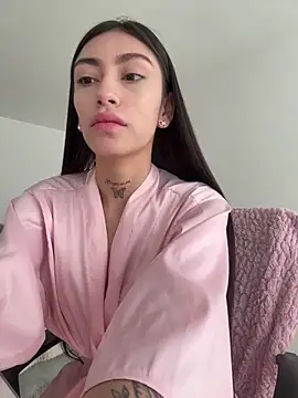 Bonny Eva online show from June 5, 2026, 5:51 pm