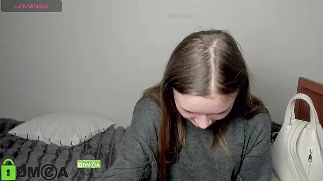 Elina X online show from March 10, 2026, 9:30 pm