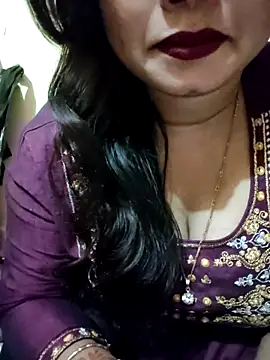 PARI51 online show from February 18, 2026, 9:00 pm