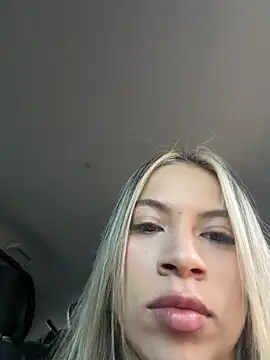 Mia Rosee1 online show from June 29, 2026, 10:20 pm