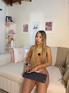 Mia Rosee1 online show from June 11, 2026, 12:32 am