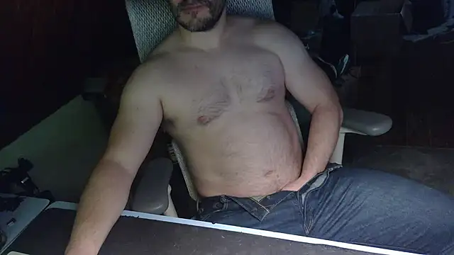 under the desk40 online show from April 23, 2026, 10:00 am