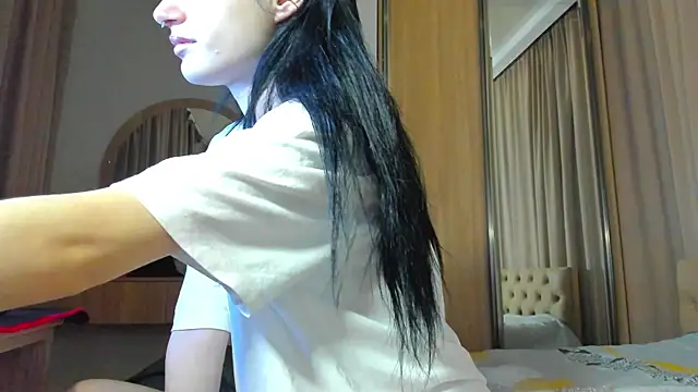 Snapshot of Lesyalisss chatting on May 14, 2026, 10:40 pm Lesyalisss online show from May 14, 2026, 10:40 pm