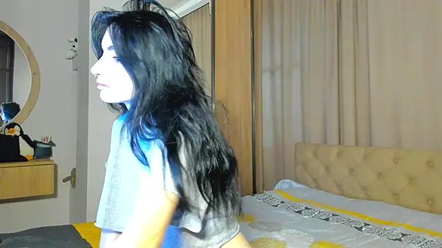 Snapshot of Lesyalisss chatting on May 11, 2026, 9:23 pm Lesyalisss online show from May 11, 2026, 9:23 pm