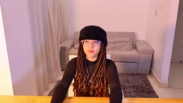 AntonellaBons online show from May 6, 2026, 12:03 am