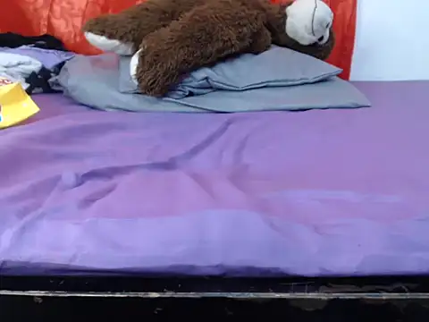 Emily dirty26 online show from April 22, 2026, 8:48 pm