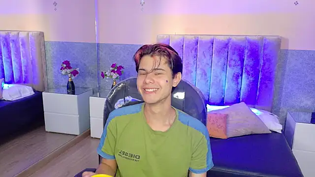 Derek Sinn online show from June 15, 2026, 7:57 pm