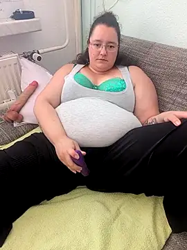 sarah kommt  online show from May 26, 2026, 1:53 pm