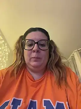 JasmineGlow7 online show from April 12, 2026, 6:55 pm