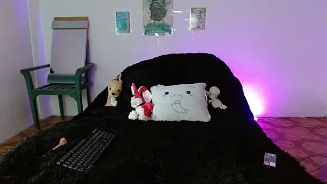 miadavisXXX online show from March 17, 2026, 7:39 pm