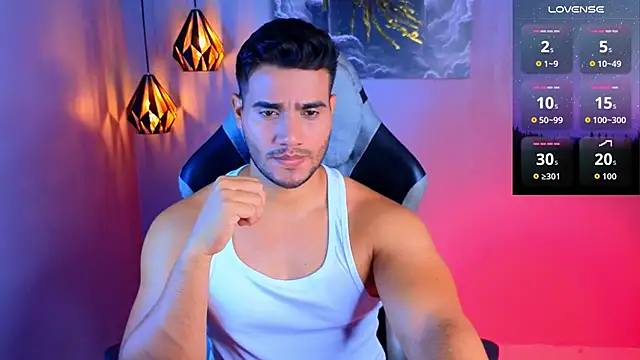 AndresRodriguez1 online show from May 11, 2026, 11:13 pm