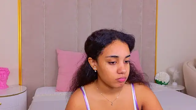 Luna Cortier online show from July 27, 2026, 5:14 am