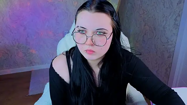 Kira G0ld online show from June 24, 2026, 5:11 pm