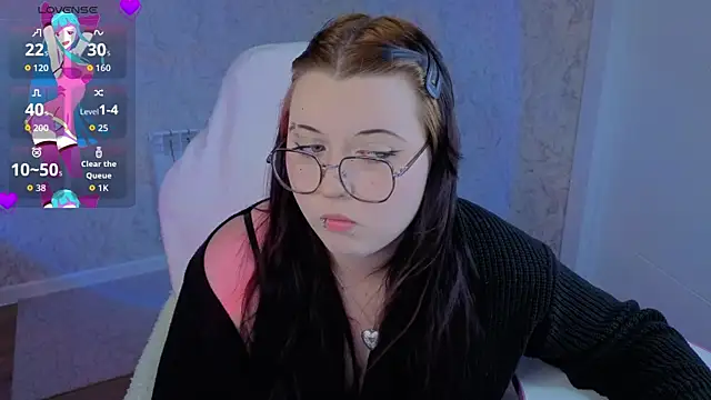 Kira G0ld online show from July 9, 2026, 5:12 pm