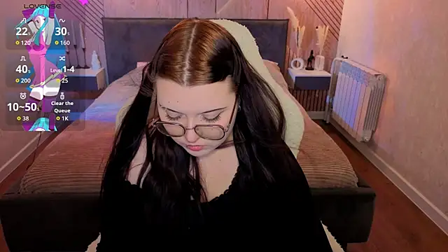 Kira G0ld online show from July 4, 2026, 5:06 pm