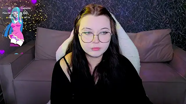 Kira G0ld online show from July 12, 2026, 5:03 pm