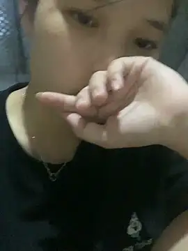 Snapshot of Suzu_xx01 chatting on June 18, 2026, 2:33 pm Suzu xx01 online show from June 18, 2026, 2:33 pm