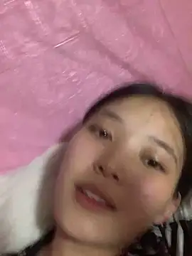 Snapshot of Suzu_xx01 chatting on May 19, 2026, 4:36 pm Suzu xx01 online show from May 19, 2026, 4:36 pm