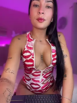 SofiaSiren online show from May 16, 2026, 1:26 am