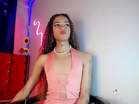 DahliaGill online show from June 16, 2026, 3:12 pm