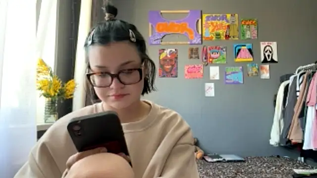 AngelLune online show from March 7, 2026, 11:27 am