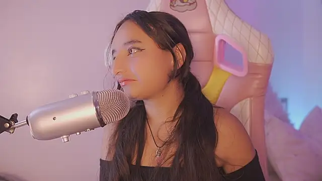  emily jonexs online show from June 14, 2026, 2:24 am